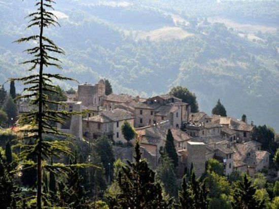 il Borgo Antico di Colle Pino
