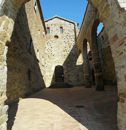 l'Abbazia di Badia Petroia